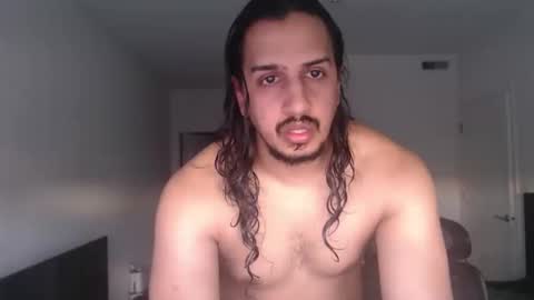 Snapshot of theworldisavampire09 chatting on 04.25.26 Vampiro online show from 04.25.26
