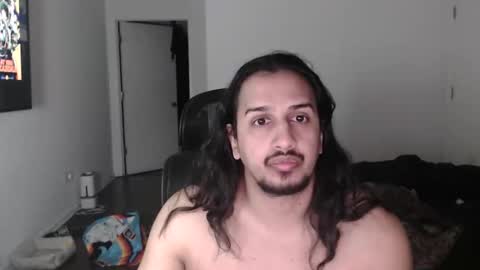 Snapshot of theworldisavampire09 chatting on 05.24.26 Vampiro online show from 05.24.26