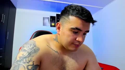 Snapshot of thiago_cp01 chatting on 03.11.25 Thiago online show from 03.11.25