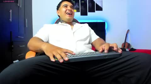 Snapshot of thiago_cp01 chatting on 05.07.26 Thiago online show from 05.07.26