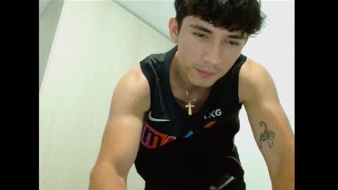thiago_deseo69 online show from 10.18.25