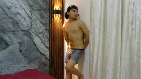 Snapshot of thiago_enzo chatting on 05.27.26 online show from 05.27.26