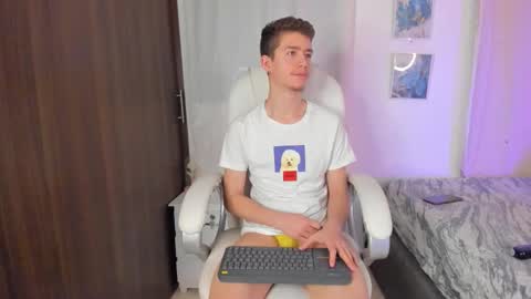 Manuel online show from 10.13.25