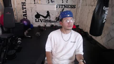 Snapshot of thiago_molina chatting on 04.11.26 Thiago online show from 04.11.26