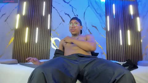 Snapshot of thiagoberry chatting on 02.22.26 ThiagoBerry online show from 02.22.26