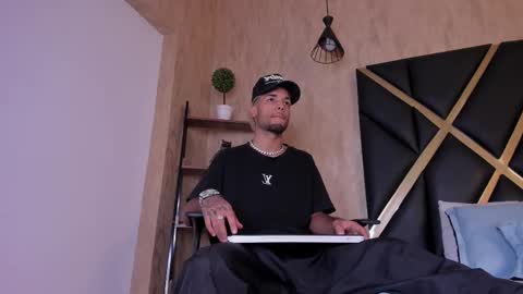 ThiagoFerreti online show from 09.12.25