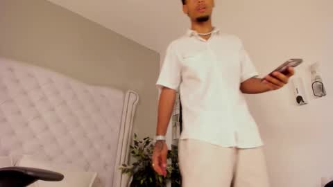 ThiagoFerreti online show from 10.22.25