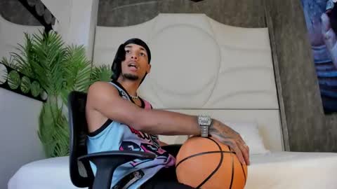 ThiagoFerreti online show from 10.29.25