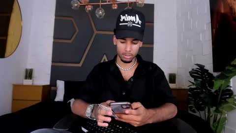 ThiagoFerreti online show from 11.04.25