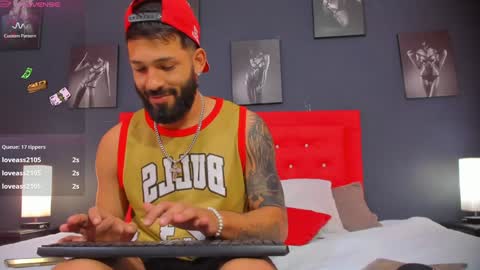 Thia Gomez online show from 12.06.24