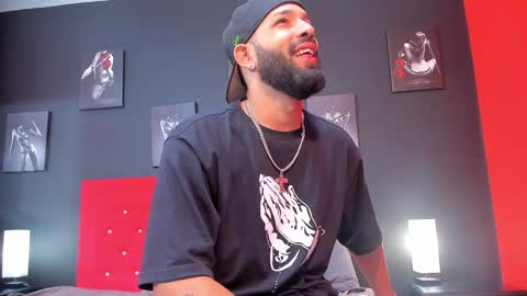 Thia Gomez online show from 01.27.25