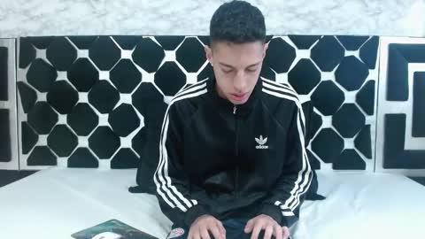 Thiago   online show from 02.12.25