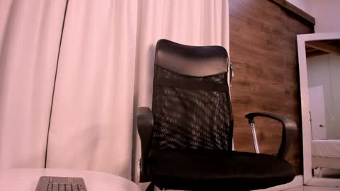 Snapshot of thiagovega_ chatting on 05.11.26 thiagovega_ online show from 05.11.26