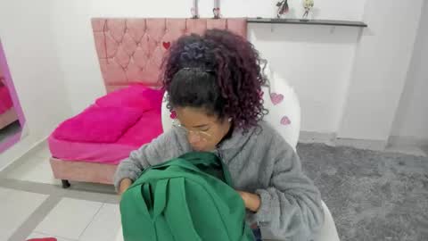Snapshot of thianahornyy chatting on 02.09.26 thianahornyy online show from 02.09.26