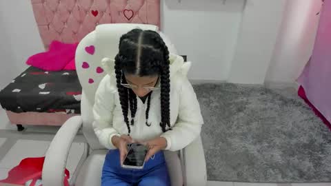 Snapshot of thianahornyy chatting on 02.16.26 thianahornyy online show from 02.16.26