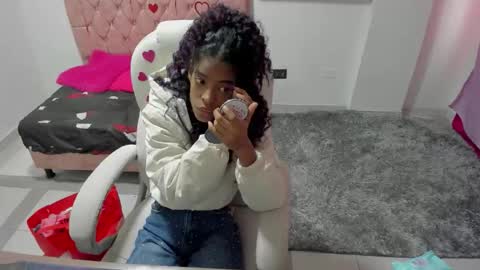 Snapshot of thianahornyy chatting on 02.17.26 thianahornyy online show from 02.17.26
