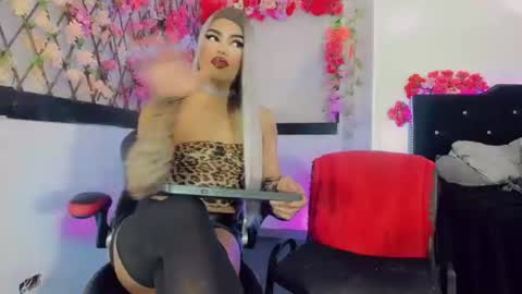 Snapshot of thiara_veky chatting on 07.31.26 Thiara online show from 07.31.26