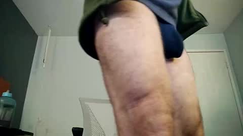 Snapshot of thick2handcurve chatting on 12.11.24 thick2handcurve online show from 12.11.24