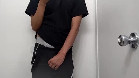 Snapshot of thickbigdick789 chatting on 09.17.25 thickbigdick789 online show from 09.17.25