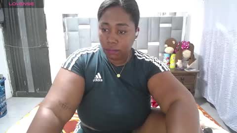 Snapshot of thickebonymilf chatting on 02.06.25 XIOMARA online show from 02.06.25