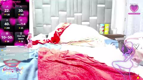 Snapshot of thickebonymilf chatting on 02.15.25 XIOMARA online show from 02.15.25