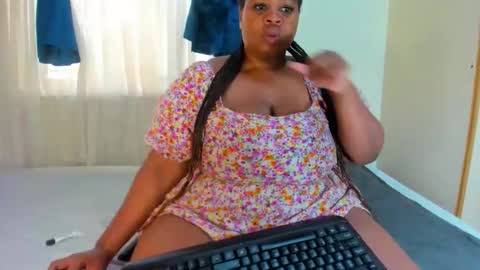thickleeyanaxxx online show from 04.26.26
