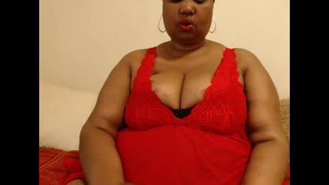 Snapshot of thicksexymellons chatting on 09.09.25 Pat online show from 09.09.25