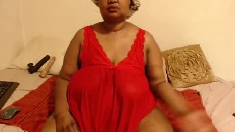 Snapshot of thicksexymellons chatting on 11.05.25 Pat online show from 11.05.25