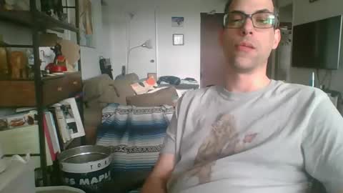 Snapshot of thickty chatting on 04.20.26 thickty online show from 04.20.26