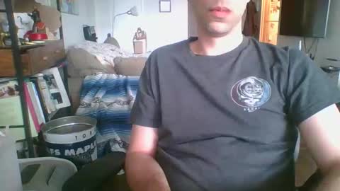 Snapshot of thickty chatting on 04.25.26 thickty online show from 04.25.26