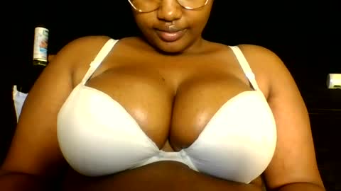 Snapshot of thicky_jayne chatting on 07.19.26 Jayne. online show from 07.19.26
