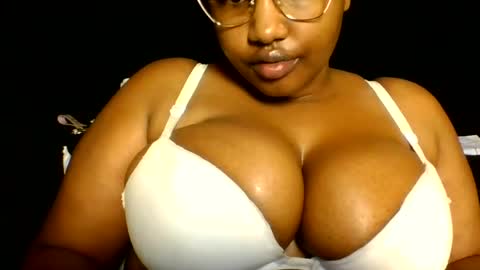 Snapshot of thicky_jayne chatting on 07.25.26 Jayne. online show from 07.25.26