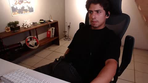 Snapshot of thieves_us chatting on 02.12.26 thieves_us online show from 02.12.26