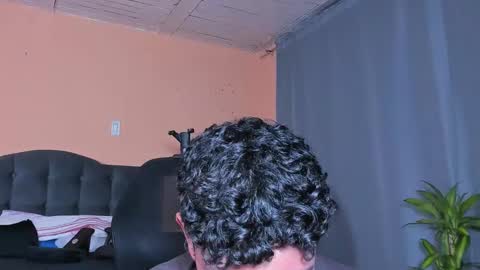 Snapshot of thiiago_tay chatting on 01.12.25 Thiiago online show from 01.12.25