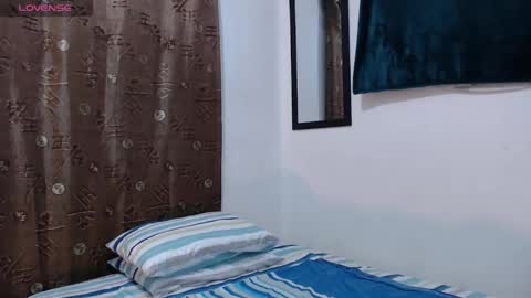 Snapshot of thiiago_tay chatting on 10.14.25 Thiiago online show from 10.14.25