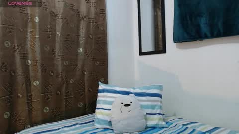 Snapshot of thiiago_tay chatting on 10.17.25 Thiiago online show from 10.17.25