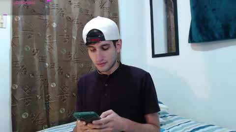 Snapshot of thiiago_tay chatting on 11.02.25 Thiiago online show from 11.02.25