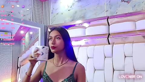 Eva  online show from 01.24.25