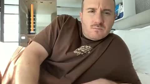 Snapshot of thisbigjewishdick chatting on 12.21.25 This Big Jewish Dick online show from 12.21.25