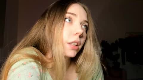 Amelia  shows on mondays fridays and sundays  if anything changes im giving updates on my fansly  online show from 02.28.25