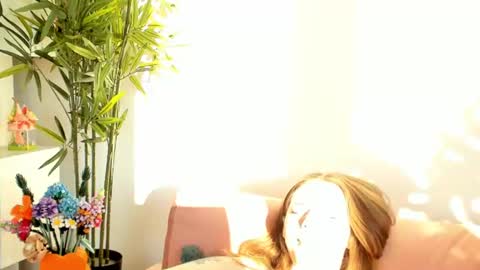 Snapshot of thisisamelia chatting on 06.12.26 Amelia shows on mondays fridays and sundays if anything changes im giving updates on my fansly online show from 06.12.26