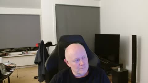 Snapshot of thomas315627 chatting on 05.06.26 thomas315627 online show from 05.06.26