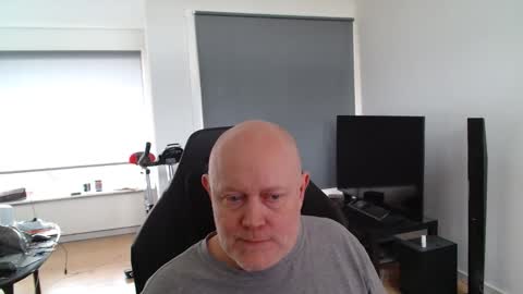 Snapshot of thomas315627 chatting on 05.13.26 thomas315627 online show from 05.13.26