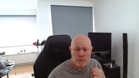 Snapshot of thomas315627 chatting on 05.14.26 thomas315627 online show from 05.14.26