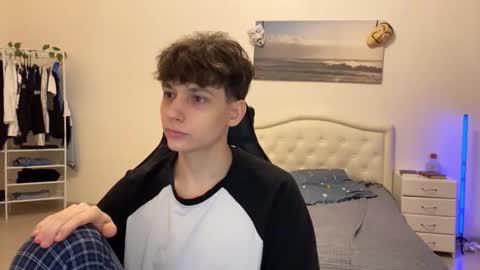 Thomas Hill online show from 12.05.25