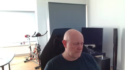 Snapshot of thomas806035 chatting on 06.20.26 thomas806035 online show from 06.20.26