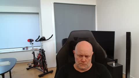Snapshot of thomas806035 chatting on 06.21.26 thomas806035 online show from 06.21.26