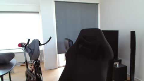 Snapshot of thomas806035 chatting on 07.14.26 thomas806035 online show from 07.14.26