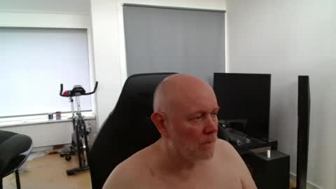Snapshot of thomas806035 chatting on 08.02.26 thomas806035 online show from 08.02.26