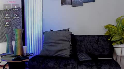 Thomas Eliott   independent model online show from 09.09.25